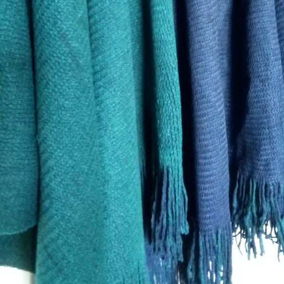 Solid green woven fringe blanket kimono cover up - Picture 6 of 6